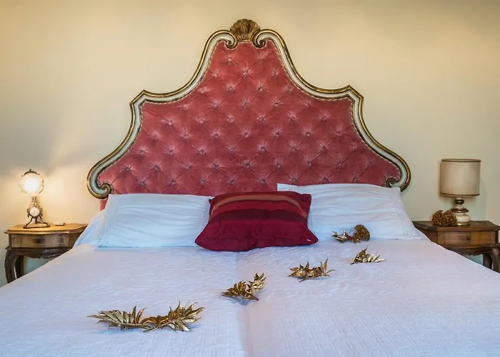 Ines Charme Near Lucca